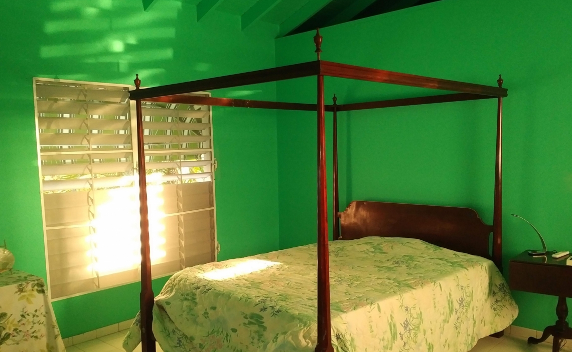 green bedroom 