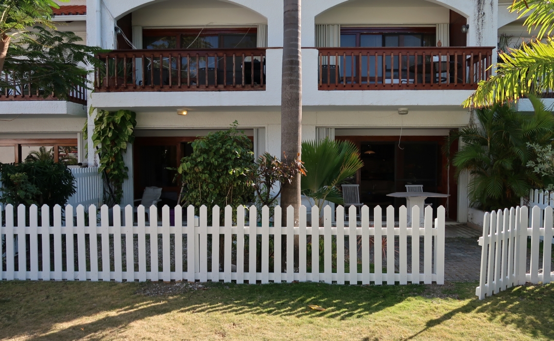 Condo picket fence