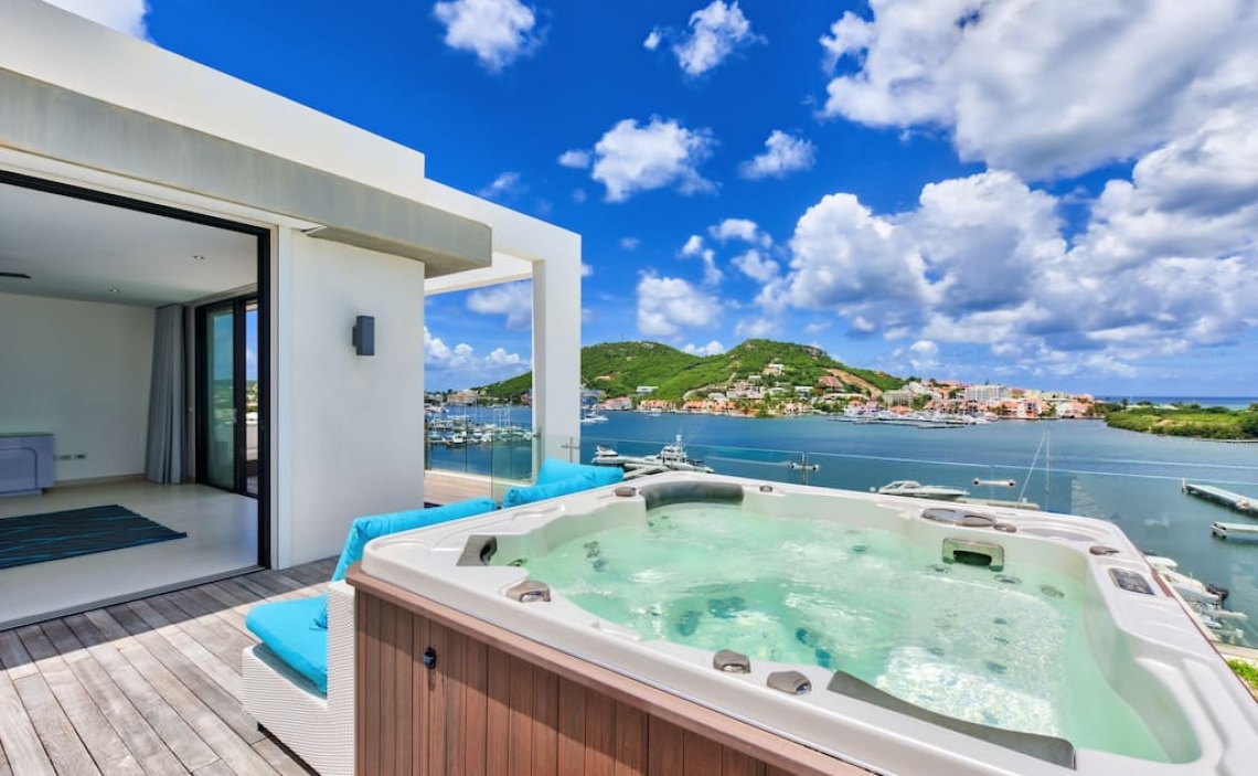 Las Brisas SXM Jacuzzi overlooking Simpson  Bay Lagoon 